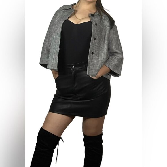 Emanuel Ungaro Jackets & Blazers - EMANUEL UNGARO 100% LINEN Collared Hidden Button Up closure Jacket Size 8